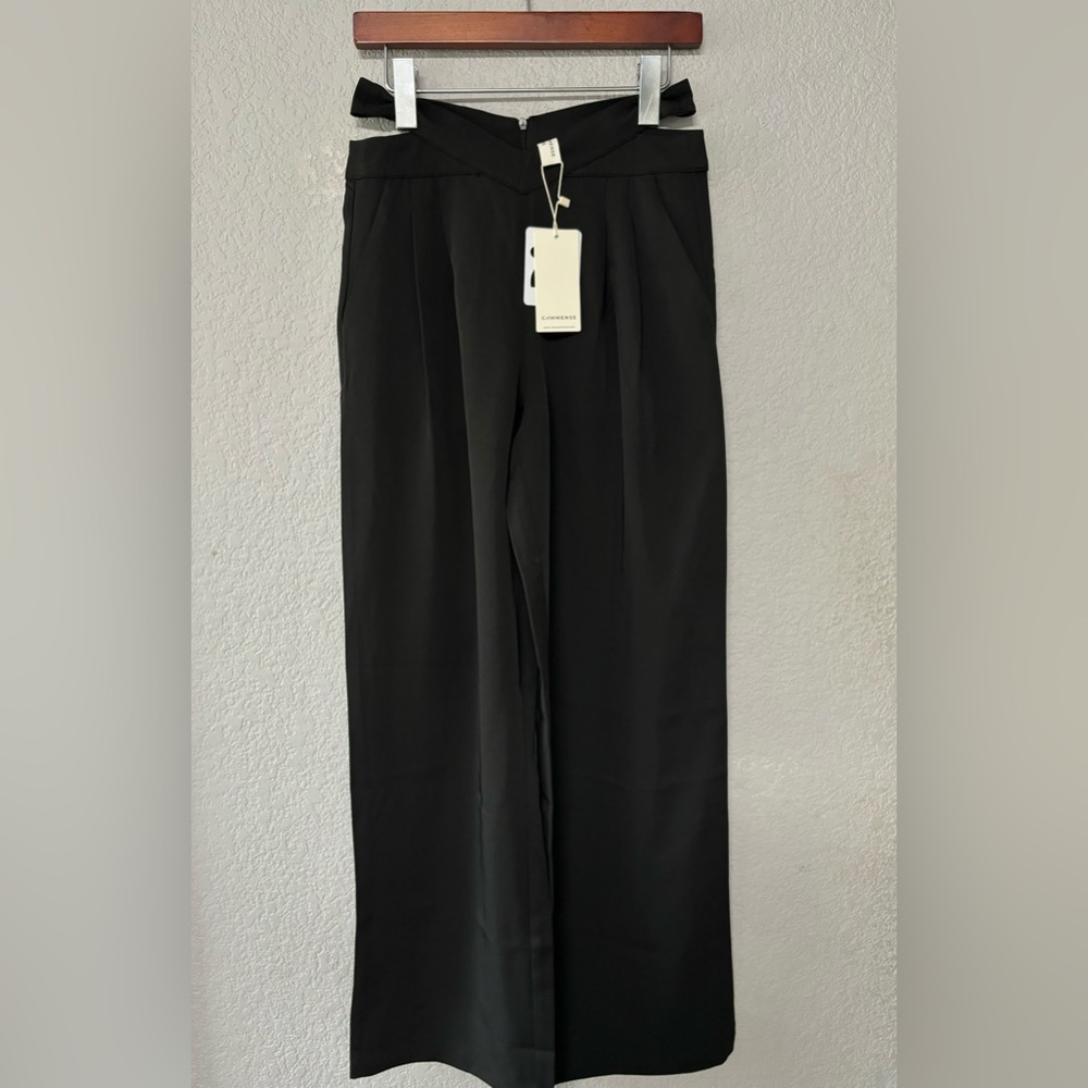 Commense Cut Out Waist Wide Leg Dress Pants Size XS Black NWT